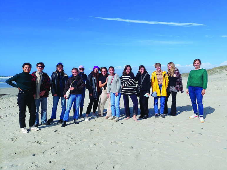 Lire la suite à propos de l’article Workshop in situ en Baie d’Audierne : les DSAA1TH répondent à un projet du Conservatoire du Littoral pour 2023